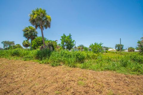 Tiny photo for 920 7th Place, Vero Beach, FL 32962 (MLS # B26053929)