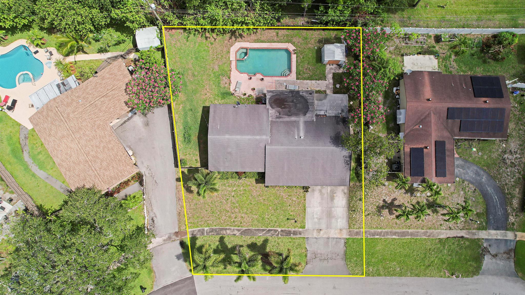 4711 N Palma Circle