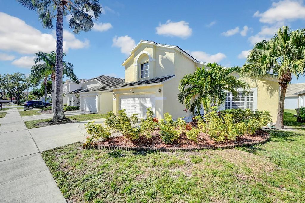 Photo of 2008 Normandy Circle, West Palm Beach, FL 33409 (MLS # R11152037)