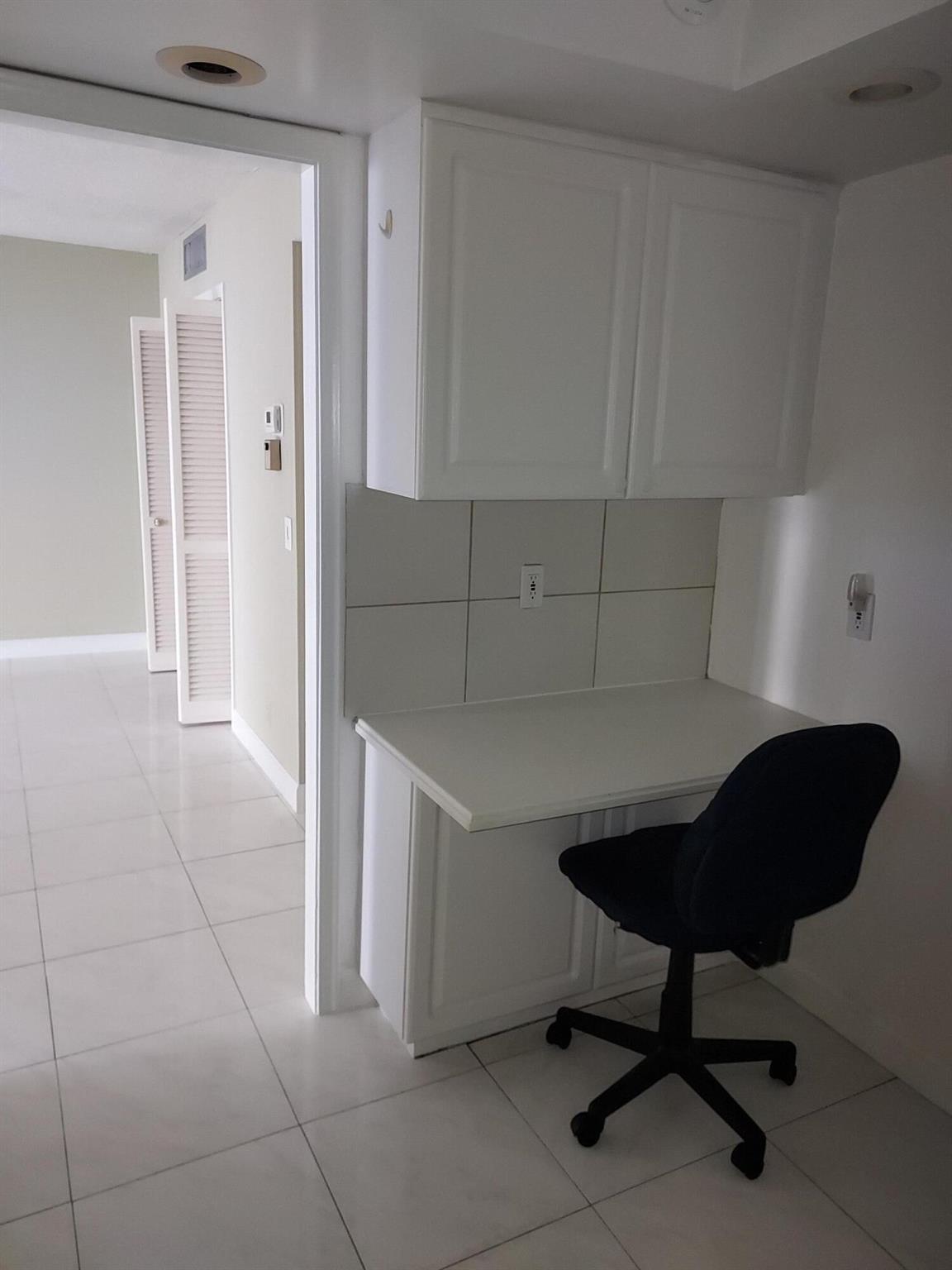 2000 S Ocean Boulevard 5c
