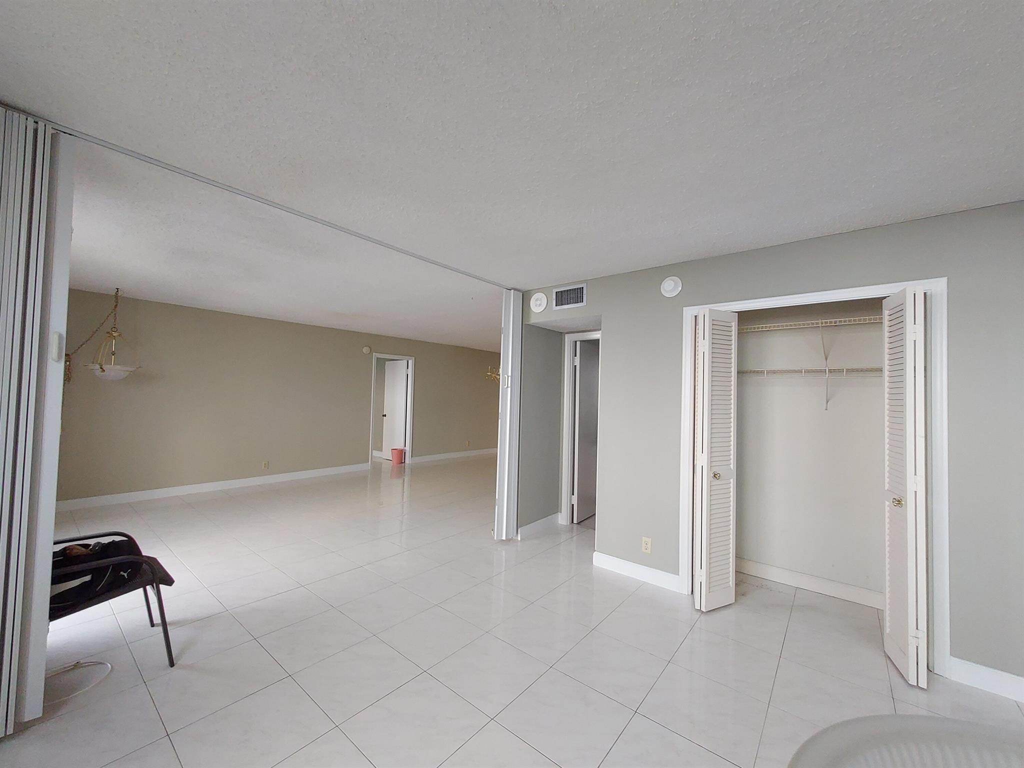 2000 S Ocean Boulevard 5c