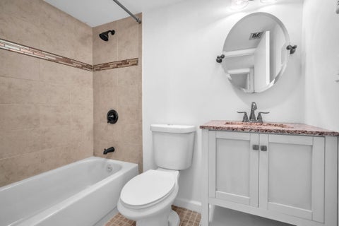 Tiny photo for 1021 Mockingbird Lane #303, Plantation, FL 33324 (MLS # B26043404)