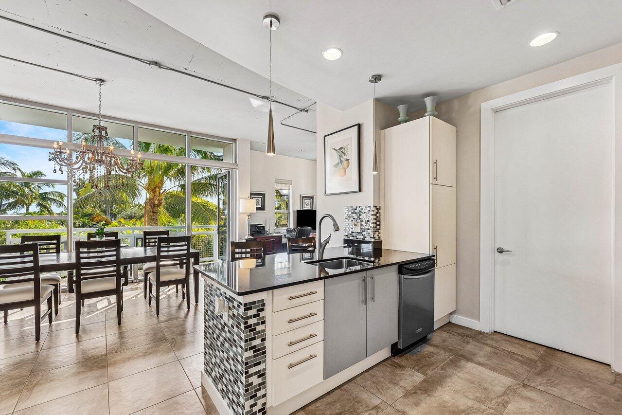 335 SE 6th Avenue 304