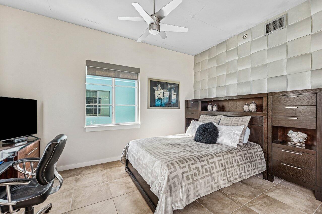 MERIDIAN DELRAY CONDO - Residential