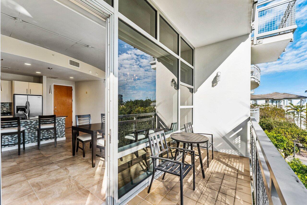 335 SE 6th Avenue 304