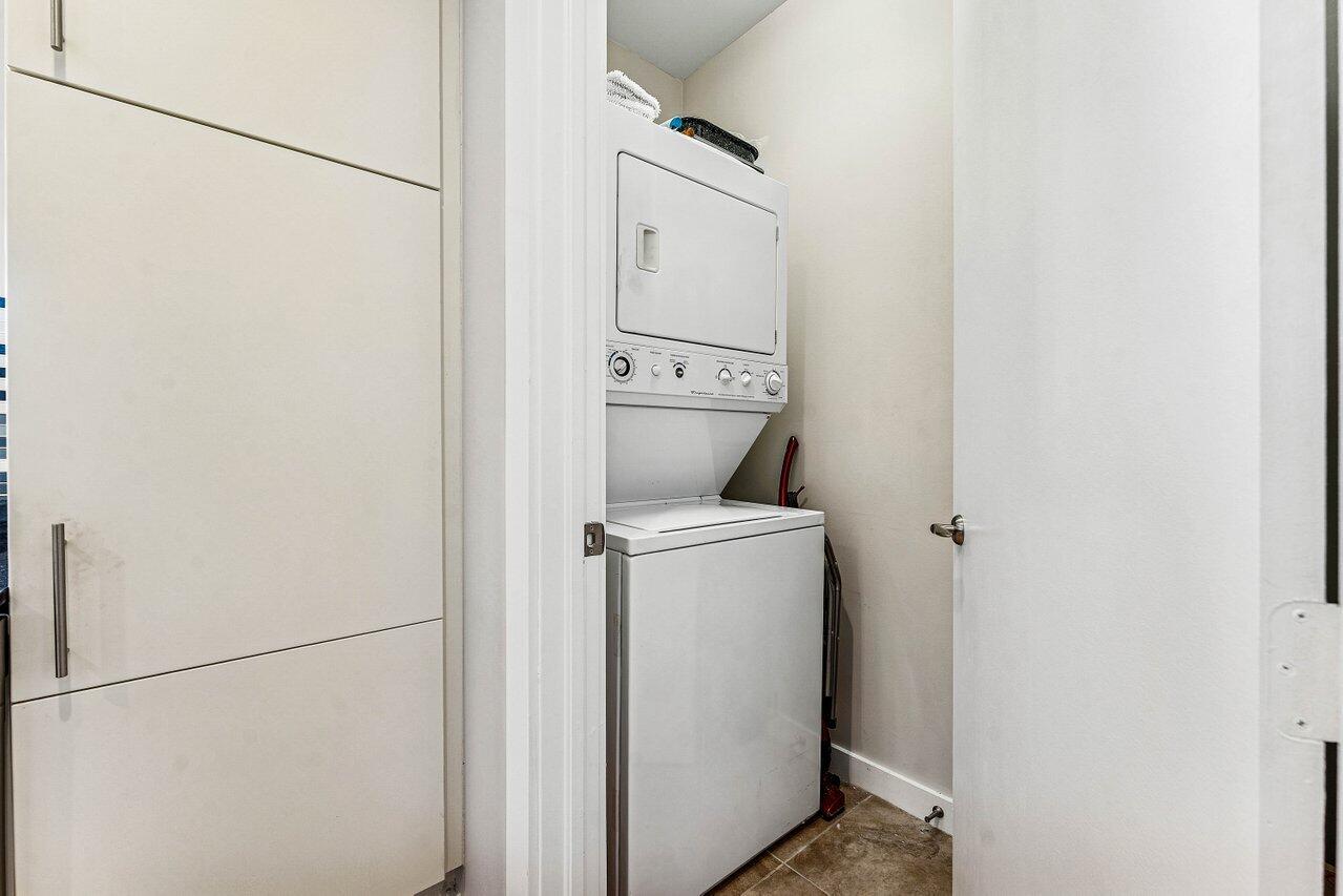 MERIDIAN DELRAY CONDO - Residential