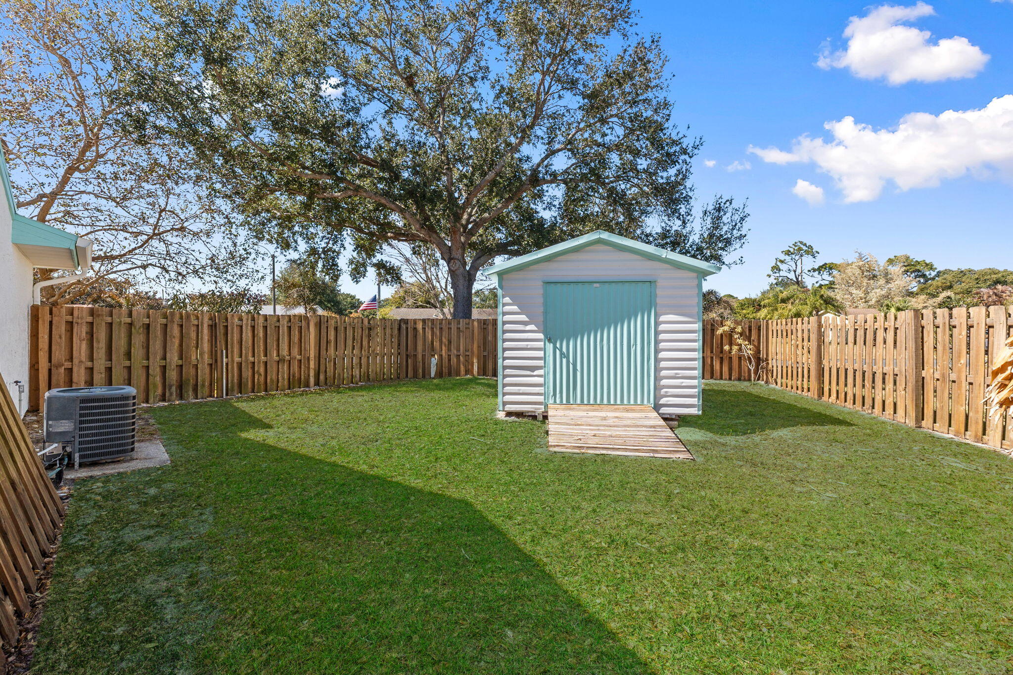 SEBASTIAN HIGHLANDS UNIT 17 - Residential