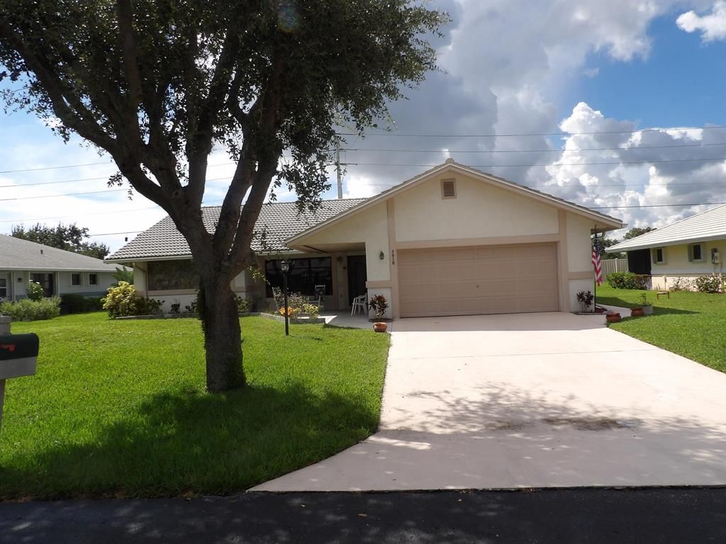Photo of 4810 SE Hanson Circle, Stuart, FL 34997 (MLS # R10826917)