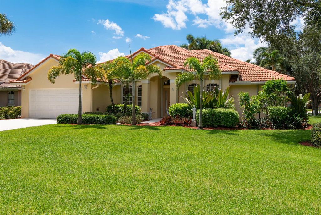 Photo of 1180 Egret Circle S, Jupiter, FL 33458 (MLS # R11017701)