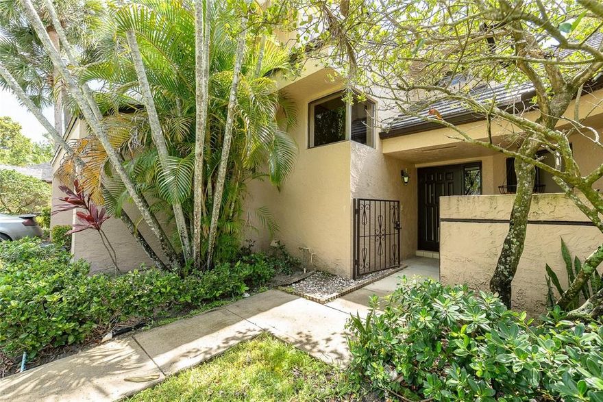 Central Park. Tastefully renovated townhome in desirable Chelsea subdivision. Wood look tile throughout, newer kitchen & bathrooms. Large screened patio for entertaining, community pool, hot tub, playground, BBQ grills & clubhouse.