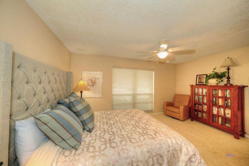 Photo of 479 Brackenwood Lane N, Palm Beach Gardens, FL 33418 (MLS # R11074558)