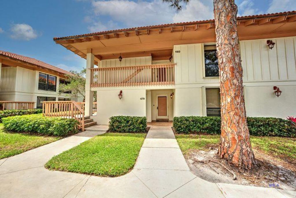 Photo of 479 Brackenwood Lane N, Palm Beach Gardens, FL 33418 (MLS # R11074558)