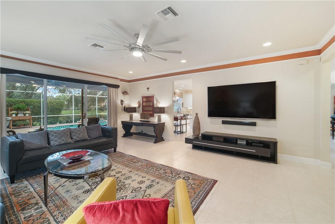 Waters Edge At Parkland - Residential