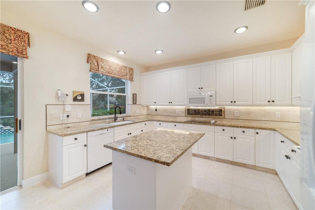 Waters Edge At Parkland - Residential