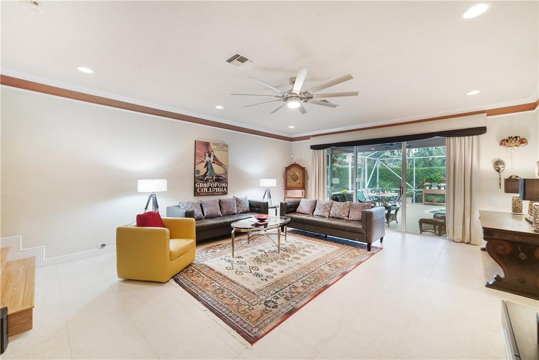 Waters Edge At Parkland - Residential