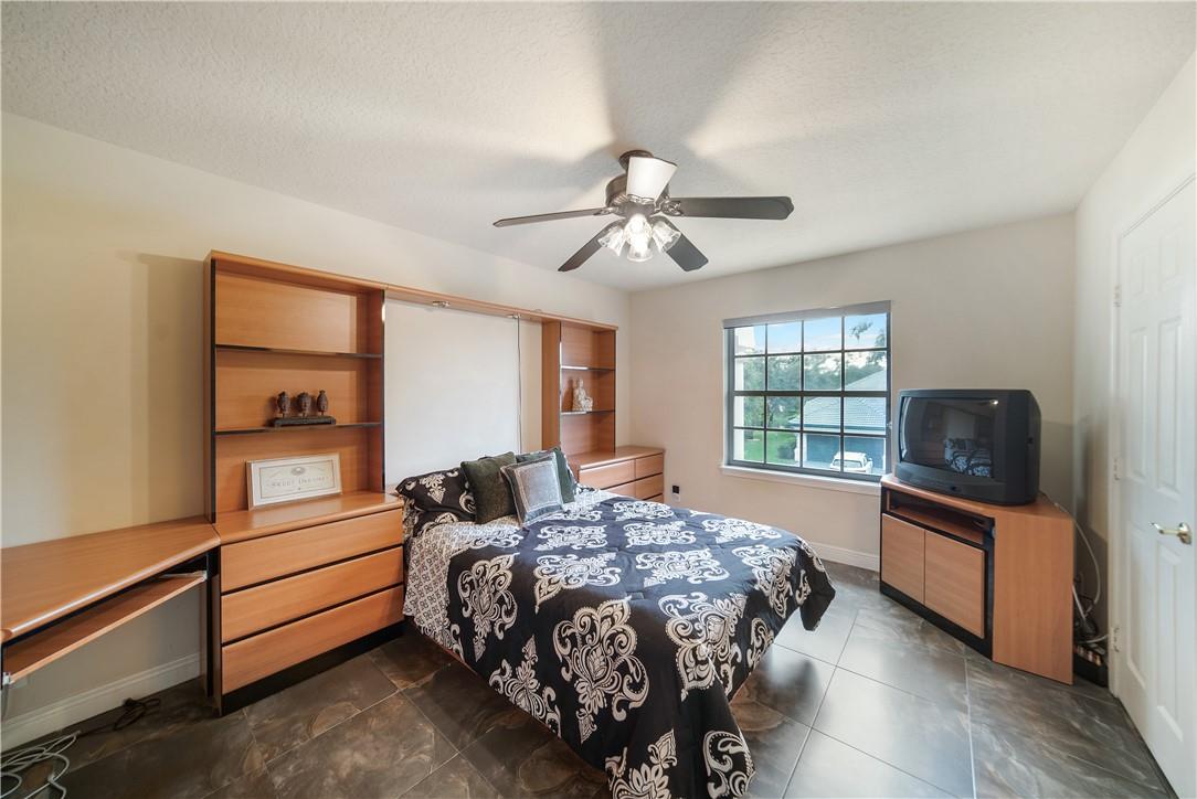 Waters Edge At Parkland - Residential