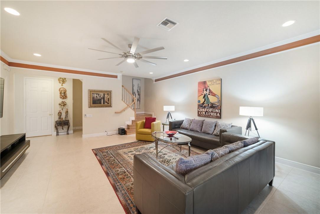 Waters Edge At Parkland - Residential