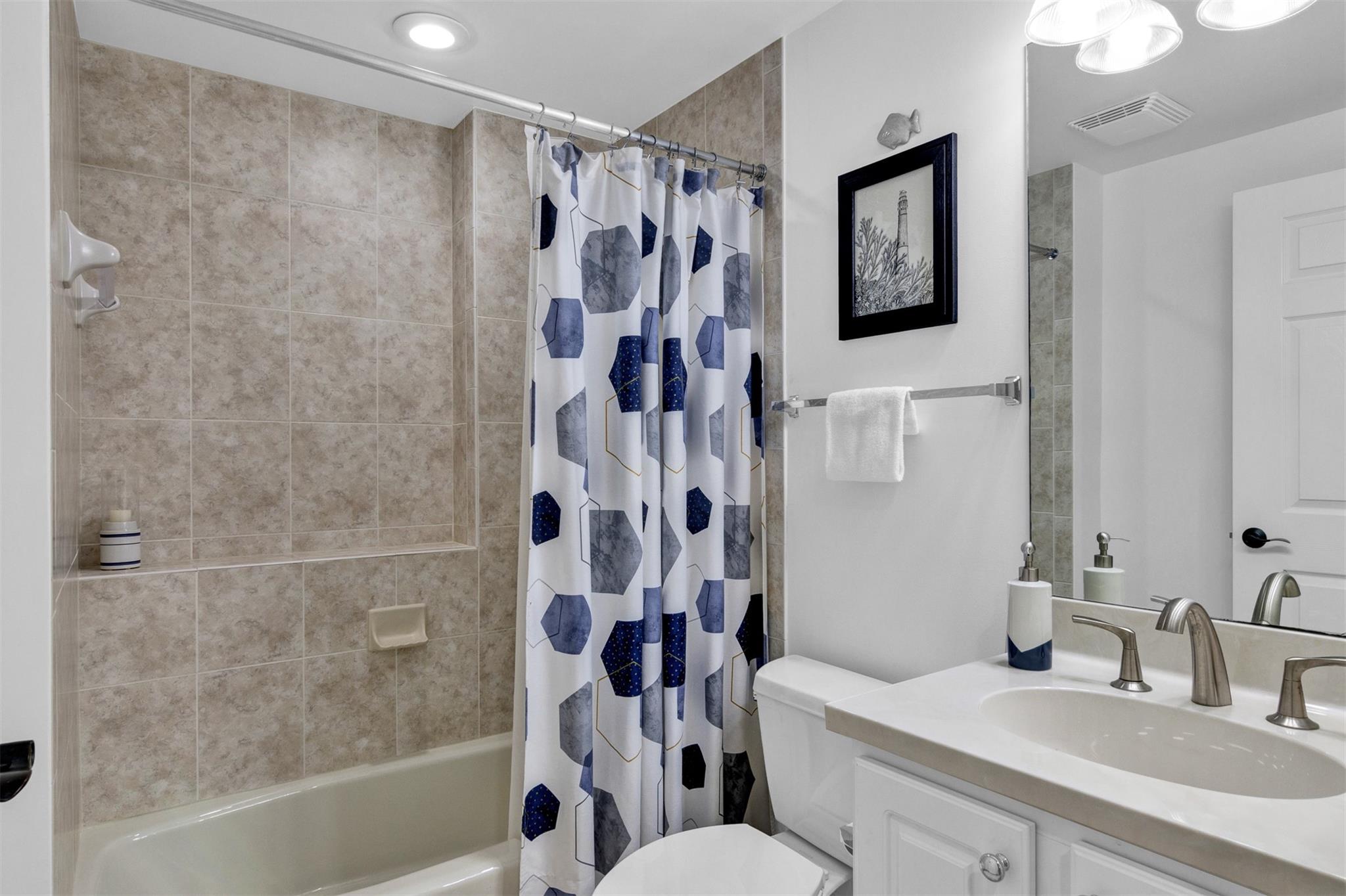 Grand Isle N Hutchinson - Residential