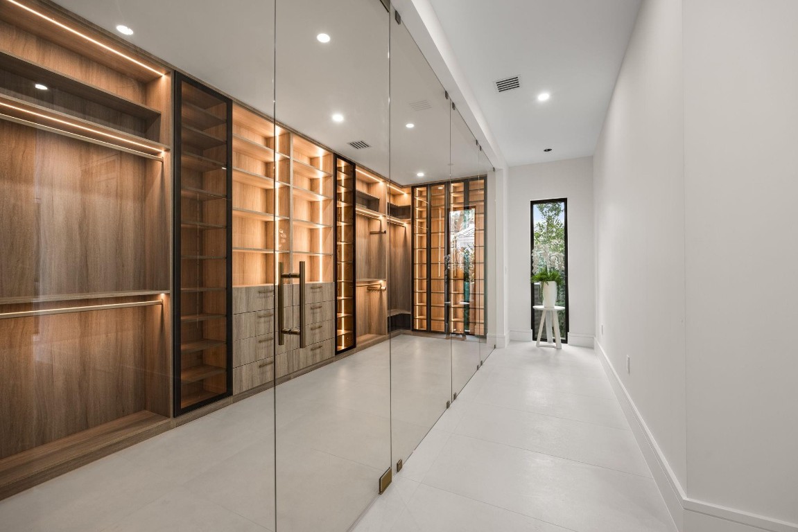 Coral Ridge 21-50 B - Residential