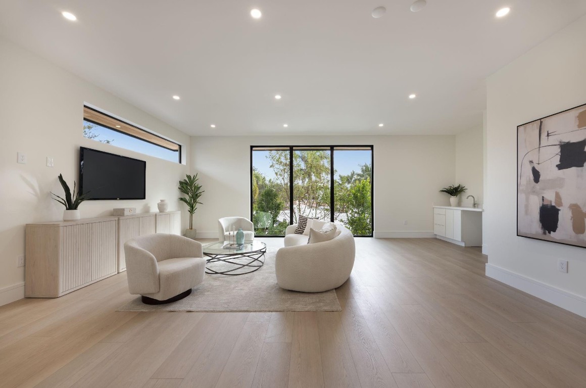 Coral Ridge 21-50 B - Residential