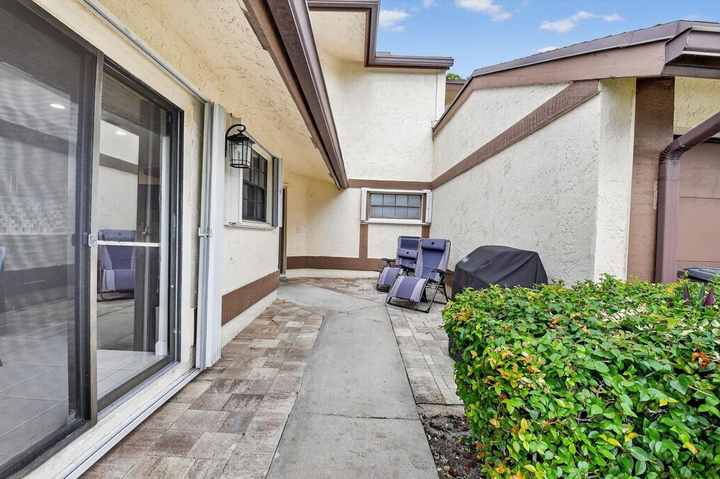 Photo of 20909 W Boca Ridge Drive, Boca Raton, FL 33428 (MLS # R11121310)