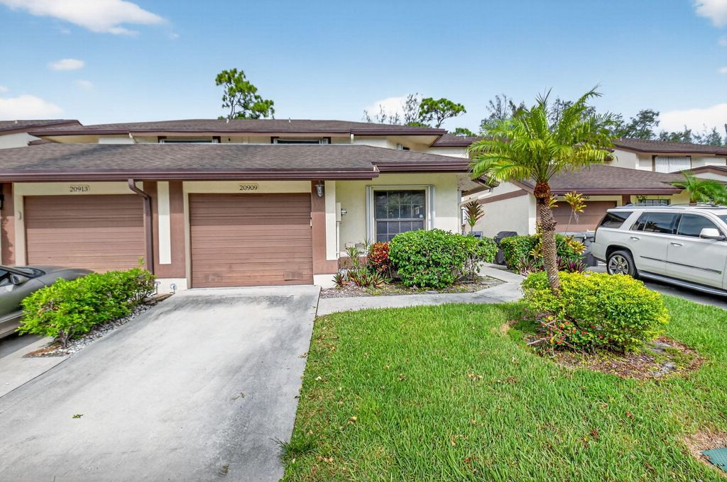 Photo of 20909 W Boca Ridge Drive, Boca Raton, FL 33428 (MLS # R11121310)