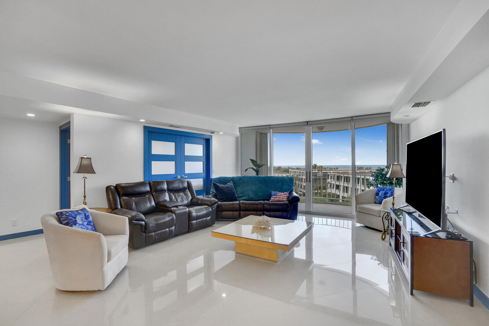 TWENTY TWO NINETY FIVE SOUTH OCEAN BLVD - Residential Lease