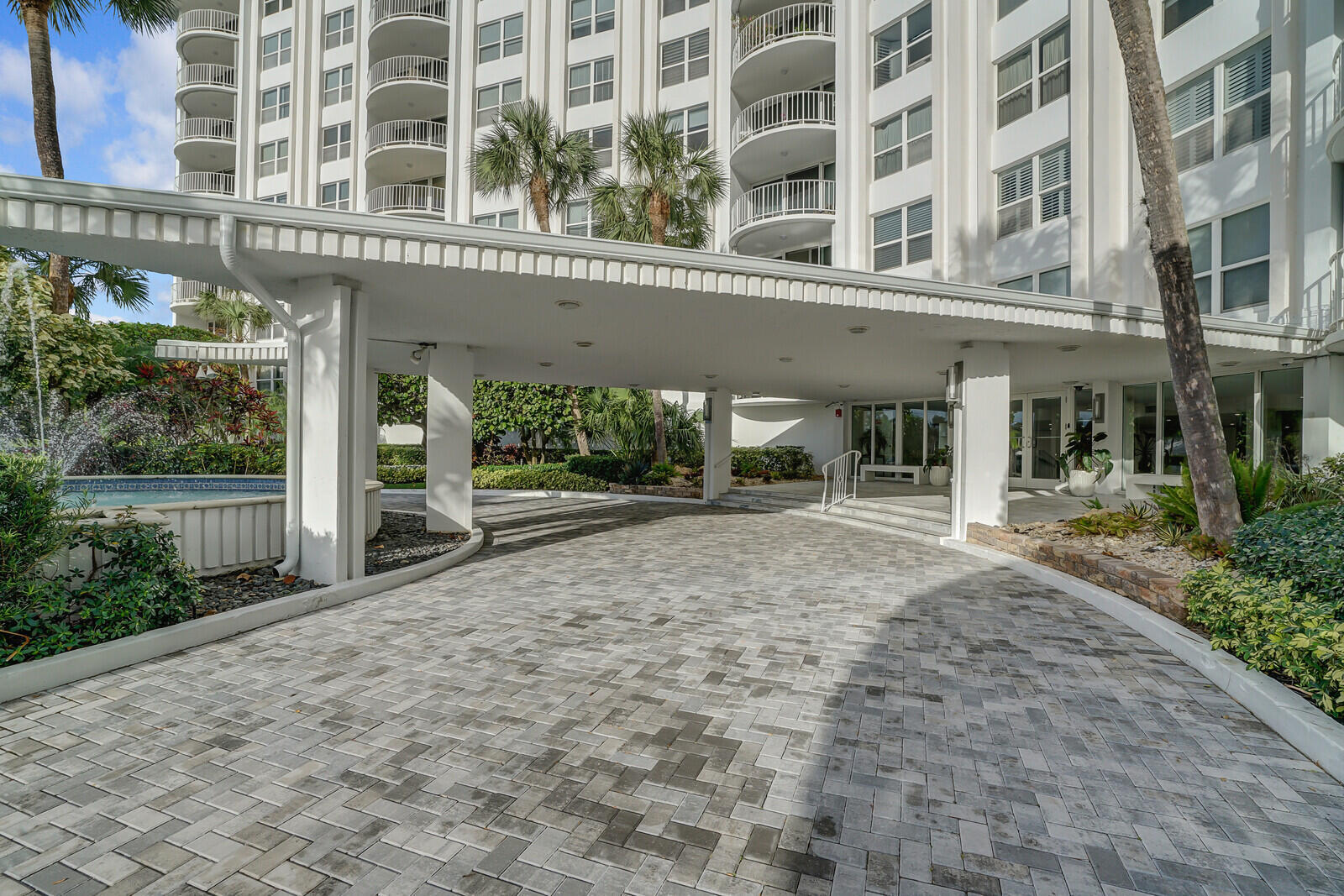 TWENTY TWO NINETY FIVE SOUTH OCEAN BLVD - Residential Lease