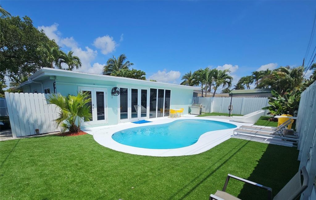 Photo of 3680 NE 16th Avenue, Oakland Park, FL 33334 (MLS # F10503188)