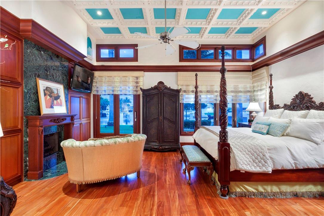 LIGHTHOUSE POINT - Residential