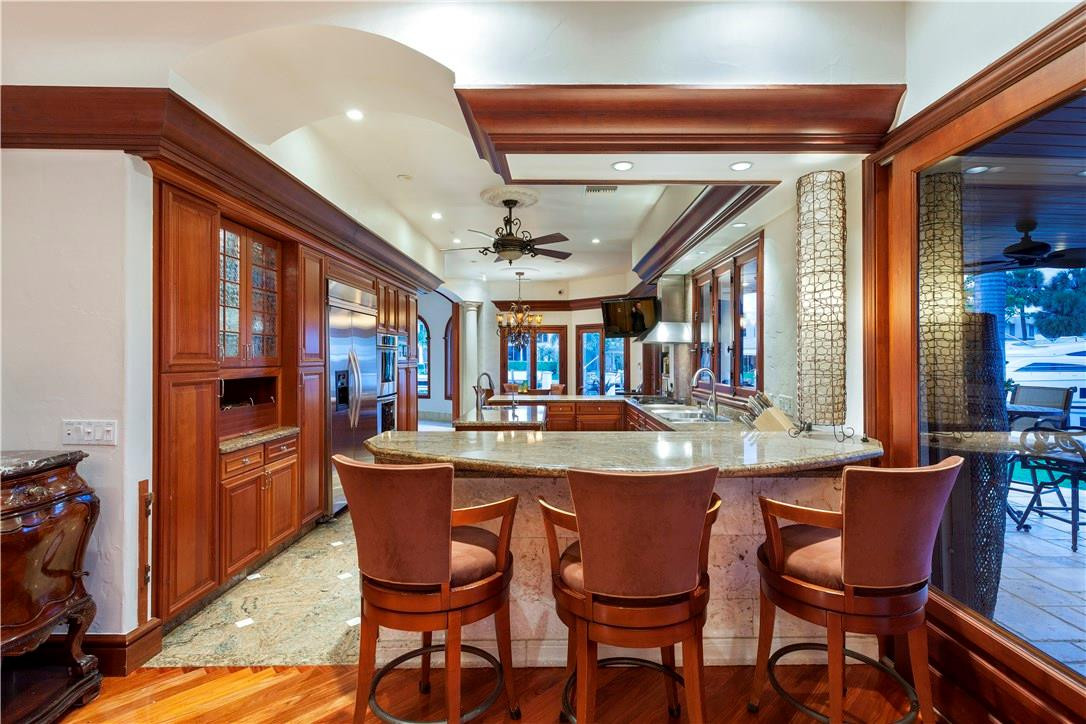 LIGHTHOUSE POINT - Residential