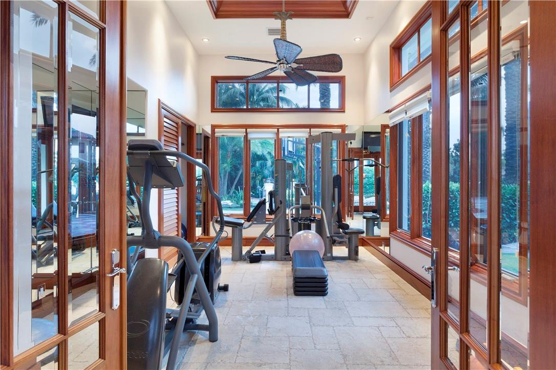 LIGHTHOUSE POINT - Residential