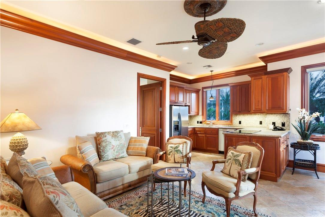 LIGHTHOUSE POINT - Residential