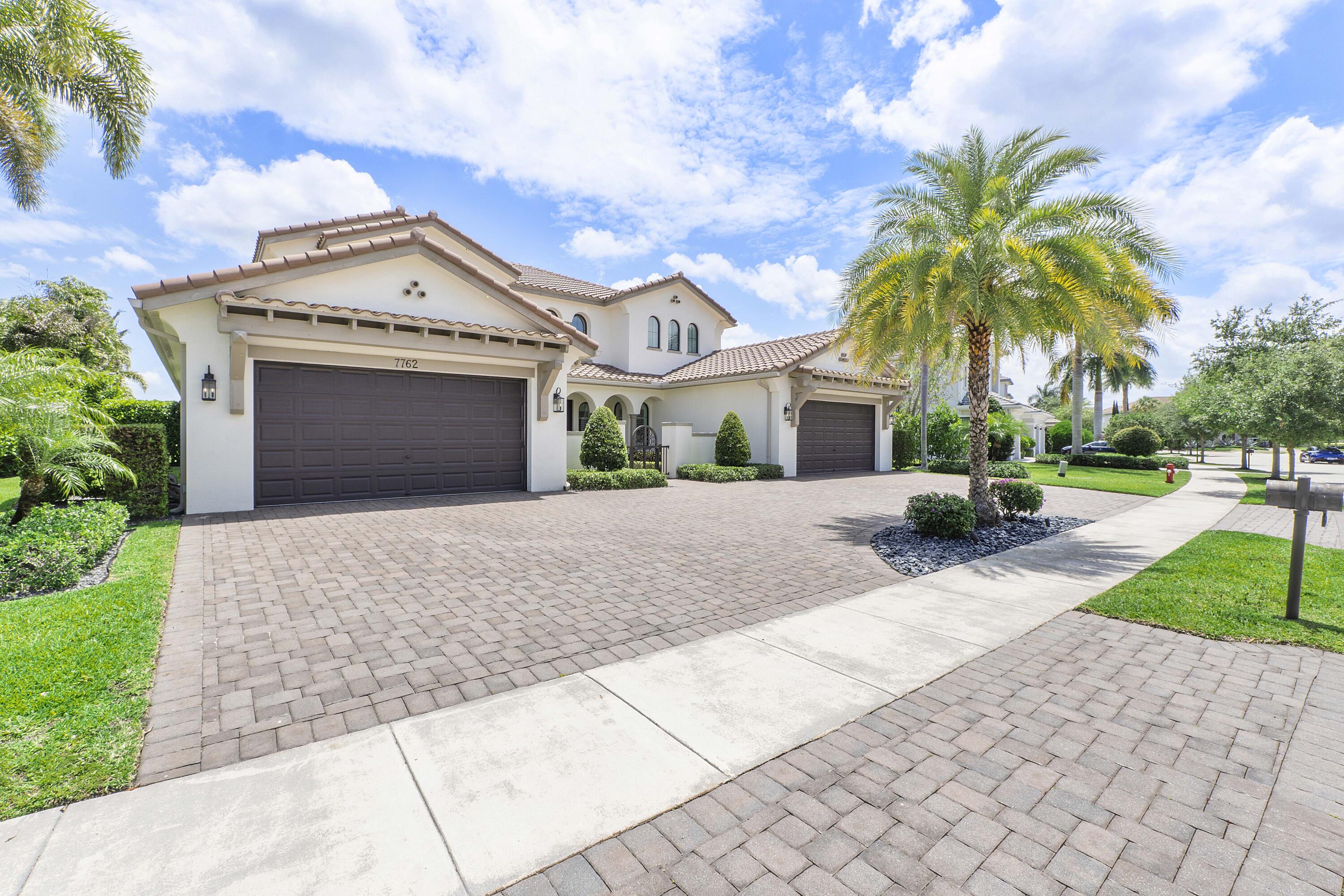 PARKLAND GOLF & COUNTRY CLUB - Residential