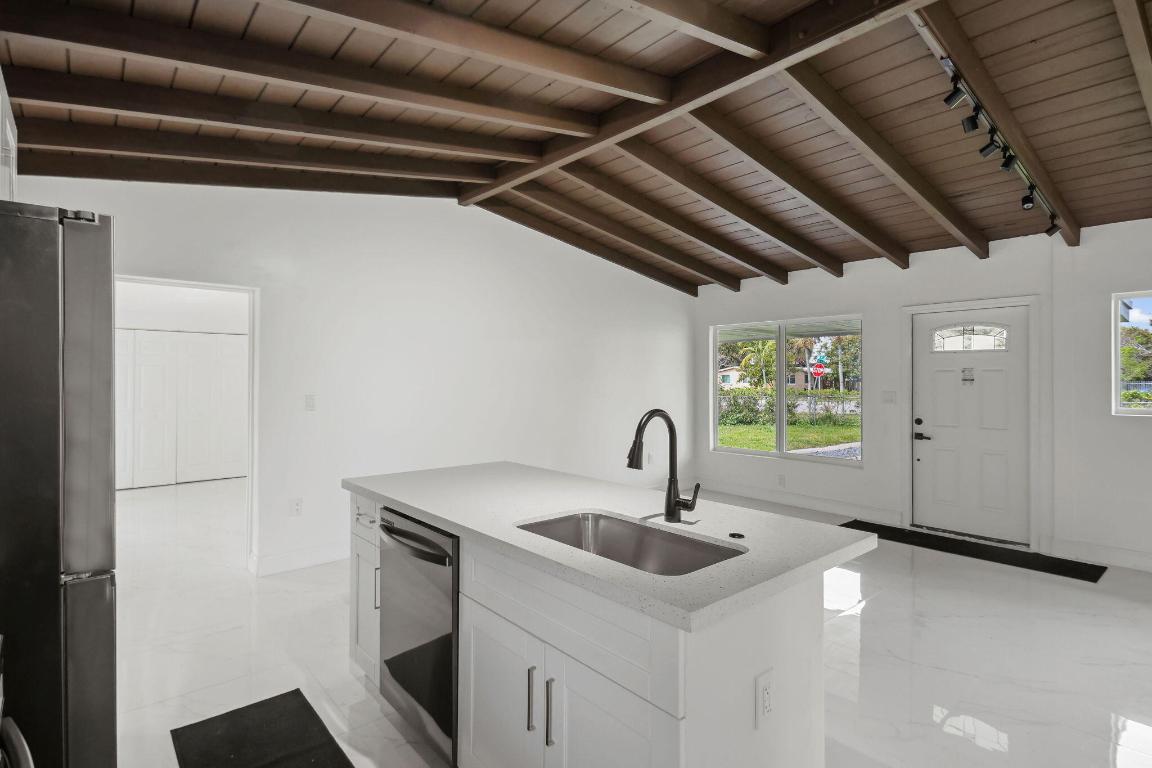 LAUDERDALE MANORS AMEN RESUB - Residential