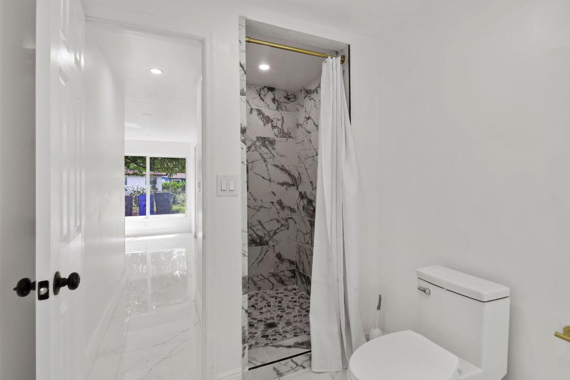 LAUDERDALE MANORS AMEN RESUB - Residential