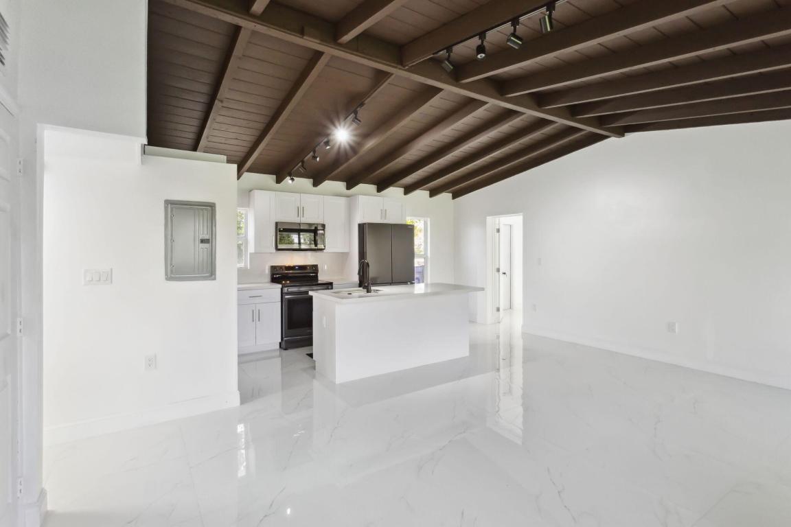 LAUDERDALE MANORS AMEN RESUB - Residential