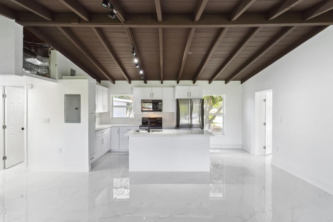 LAUDERDALE MANORS AMEN RESUB - Residential