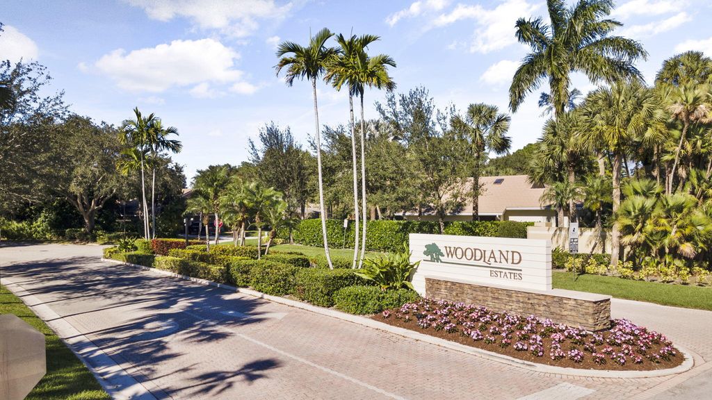 Photo of 5752 Forestwood Court, Jupiter, FL 33458 (MLS # R10770148)