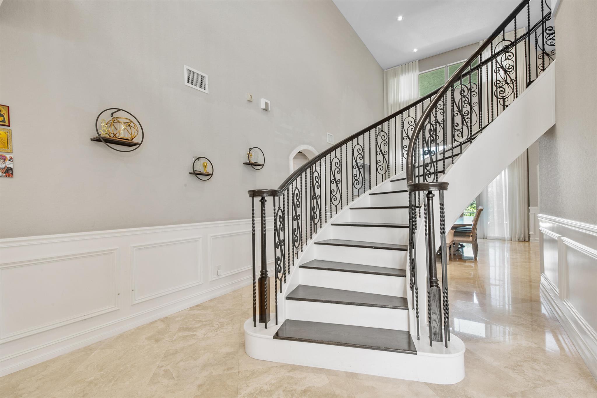 8621 Cobblestone Point Circle