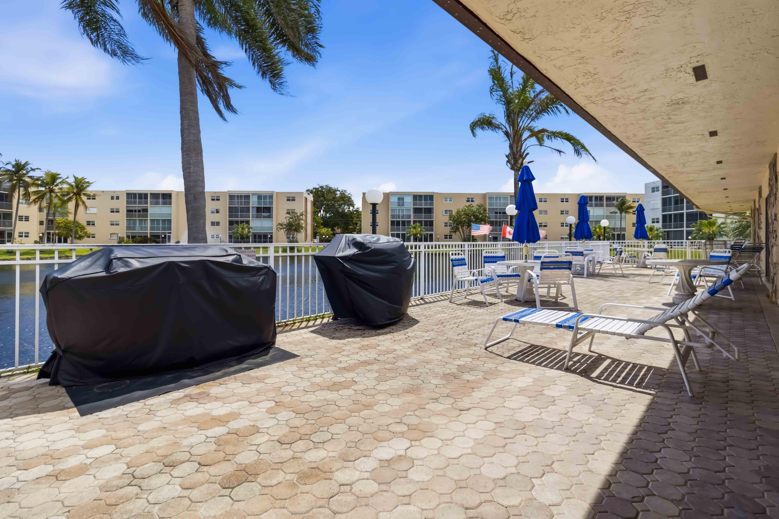 MEADOWBROOK LAKES CONDO - Residential