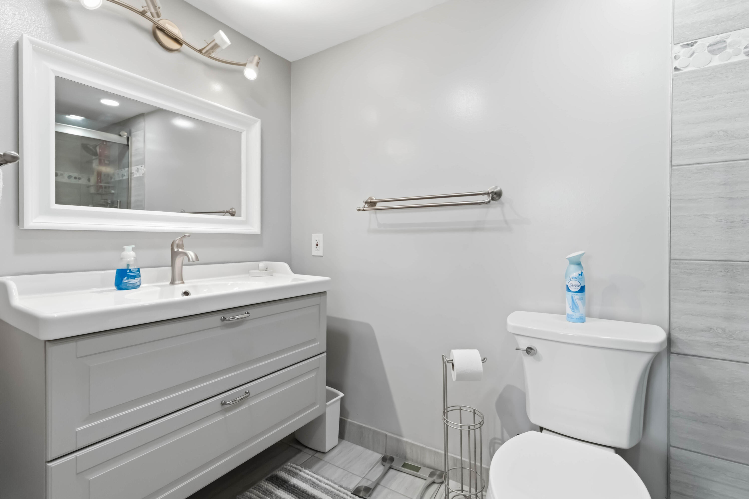 MEADOWBROOK LAKES CONDO - Residential