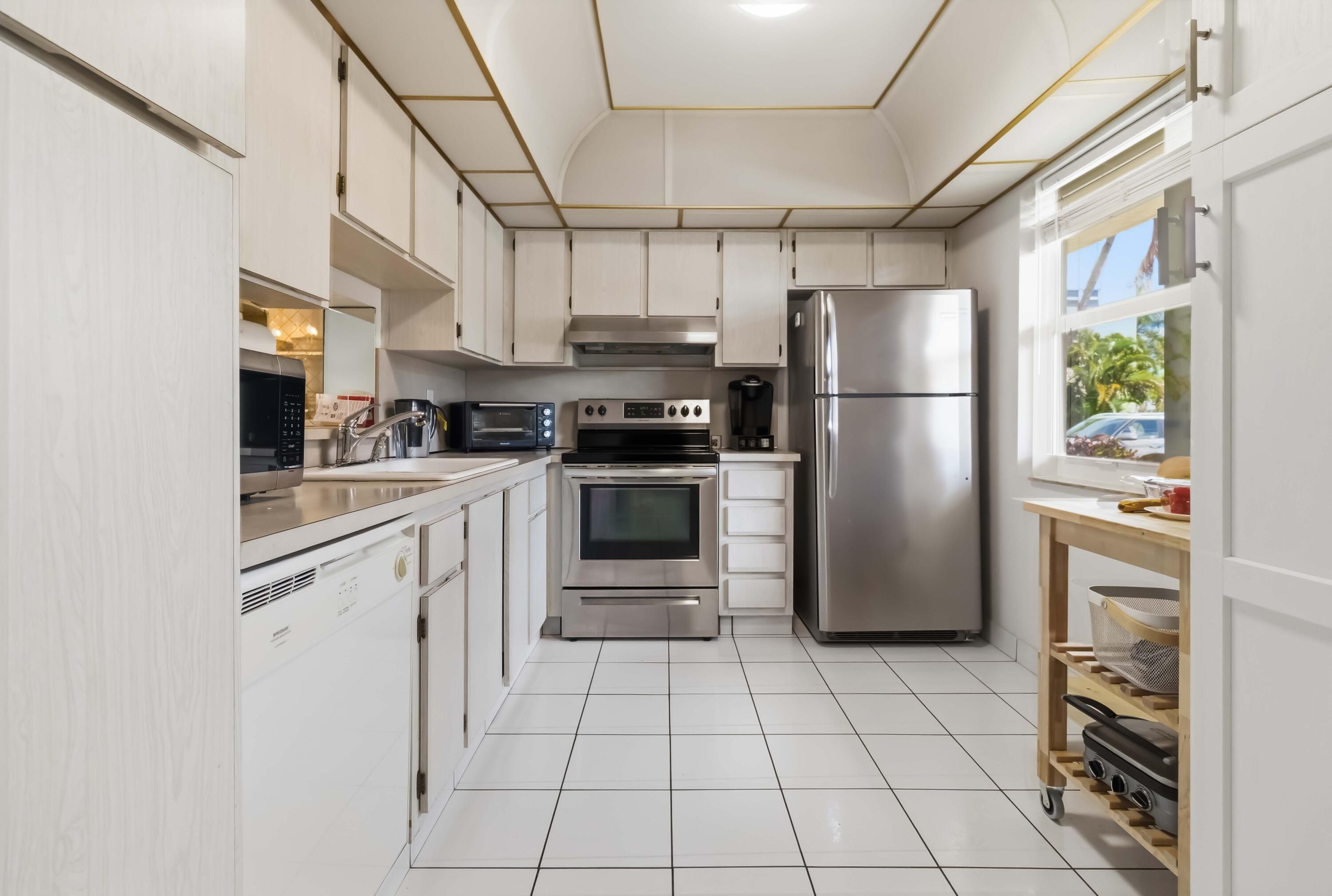 MEADOWBROOK LAKES CONDO - Residential