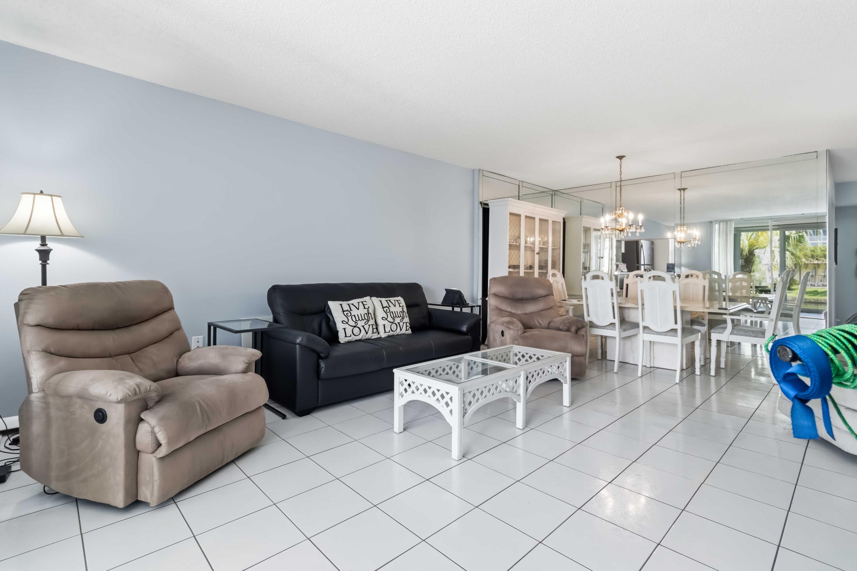 MEADOWBROOK LAKES CONDO - Residential