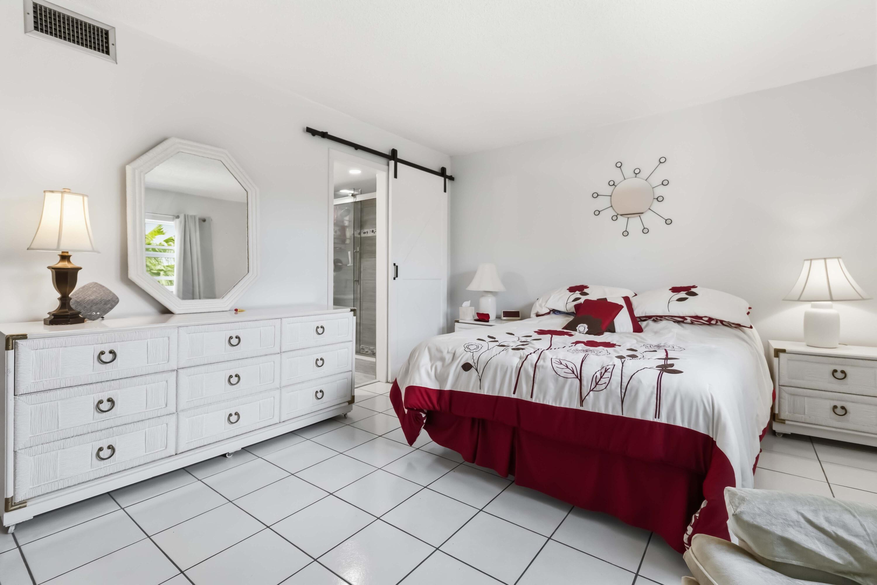 MEADOWBROOK LAKES CONDO - Residential