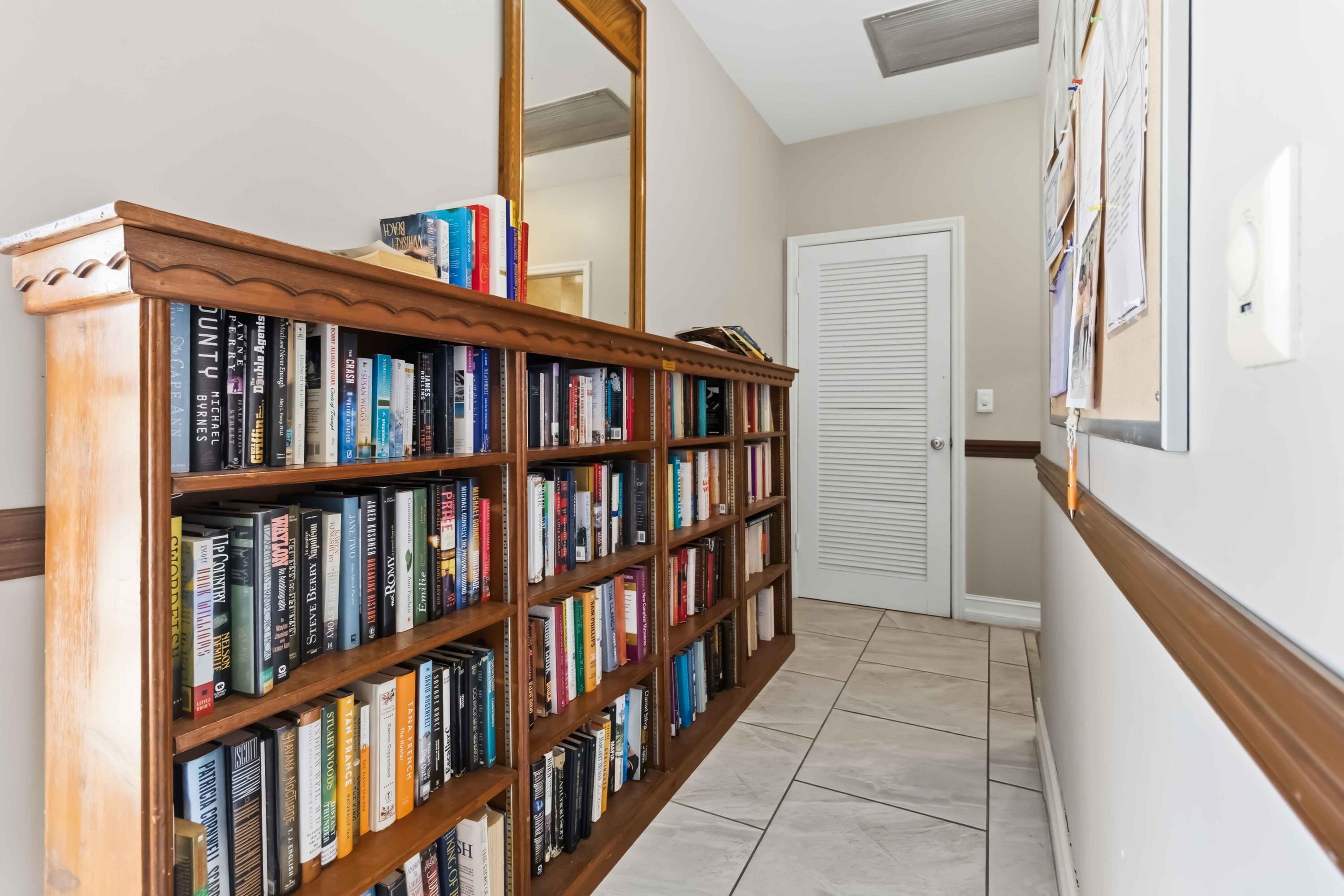 MEADOWBROOK LAKES CONDO - Residential