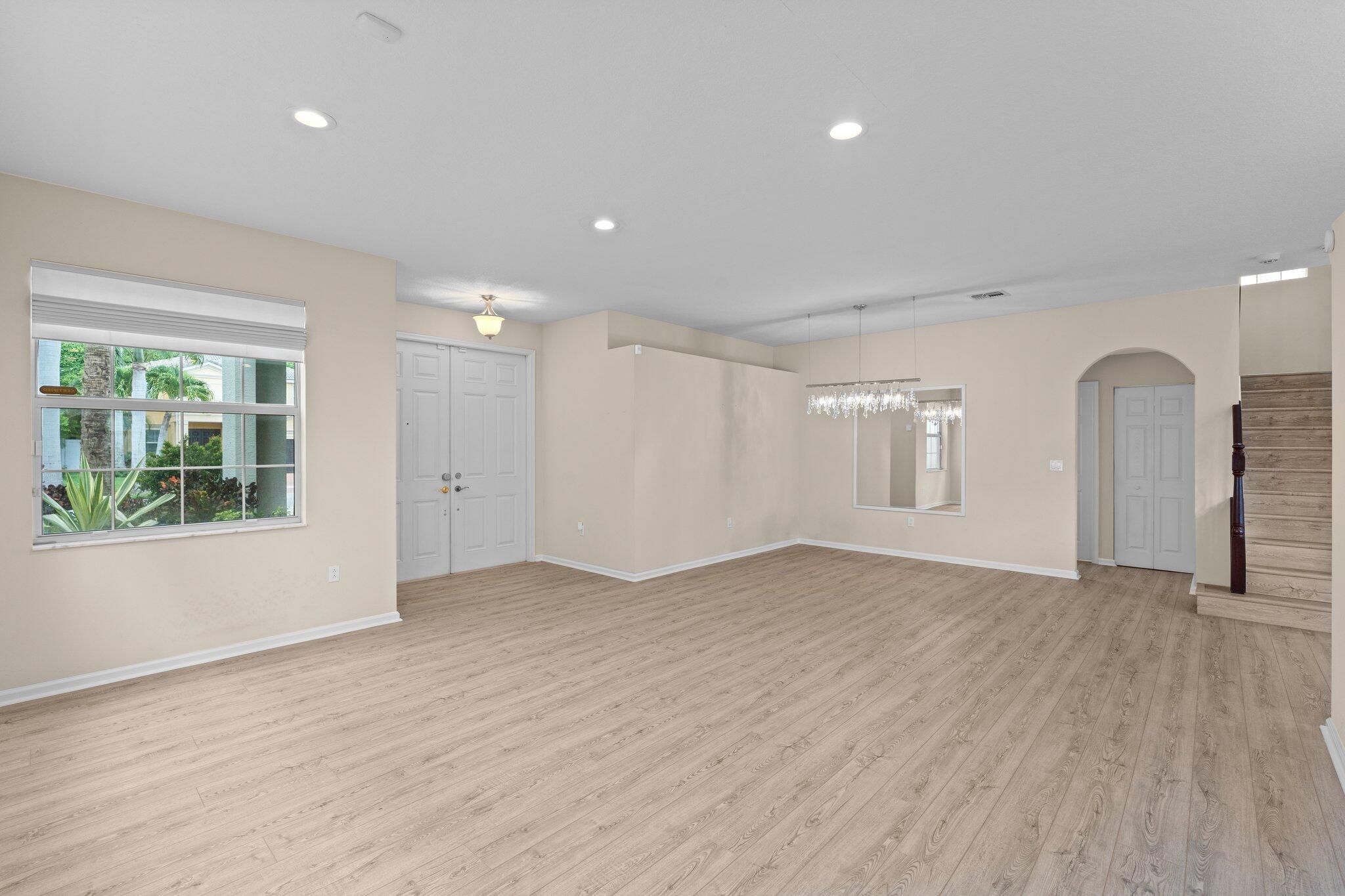 9226 Dupont Place