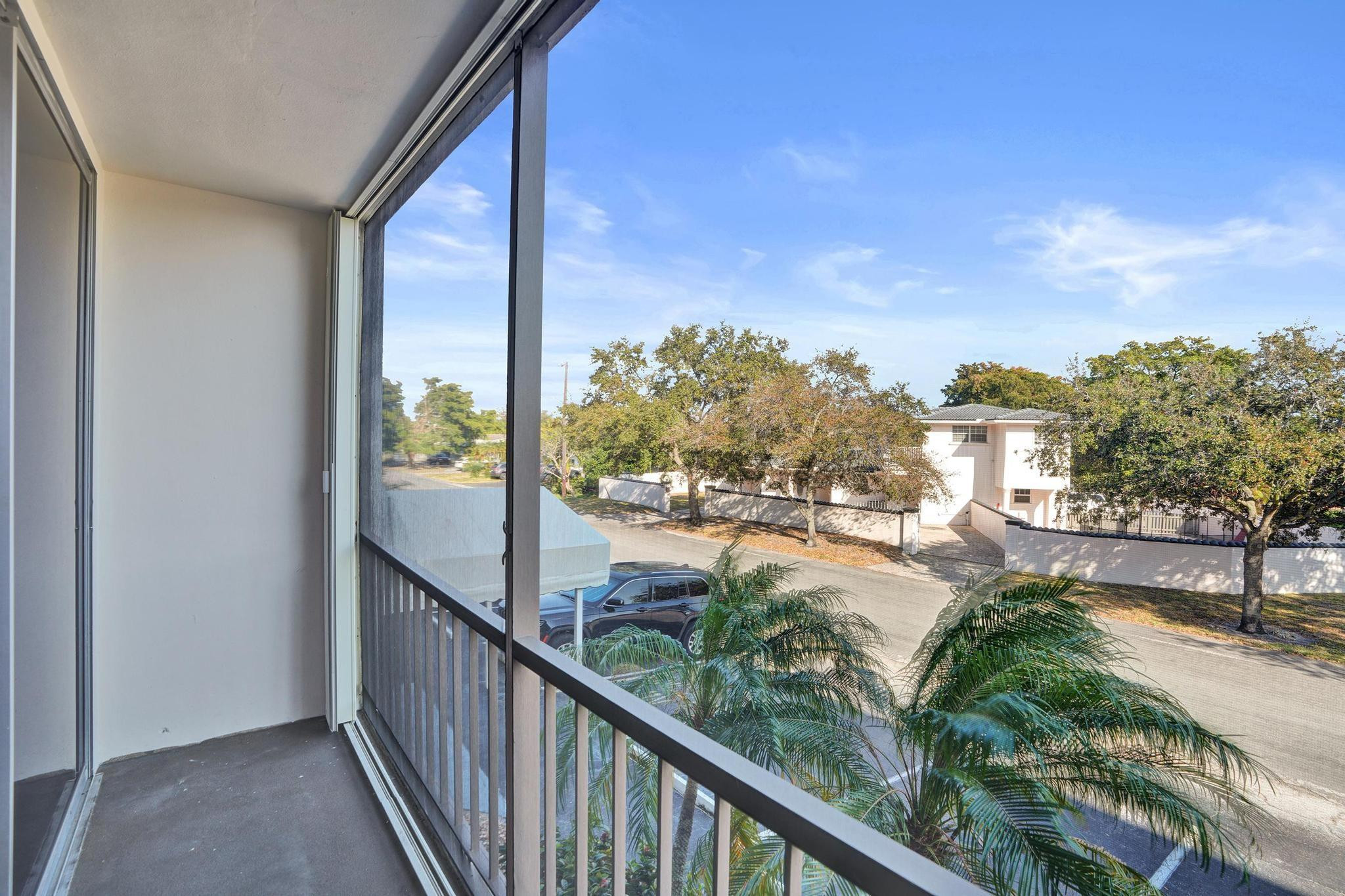 CORAL RIDGE EAST - Residential