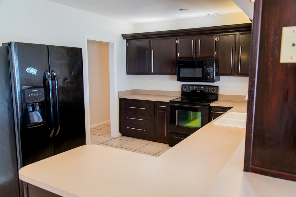 Photo of 130 SW 14th Avenue, Boynton Beach, FL 33435 (MLS # B26022043)