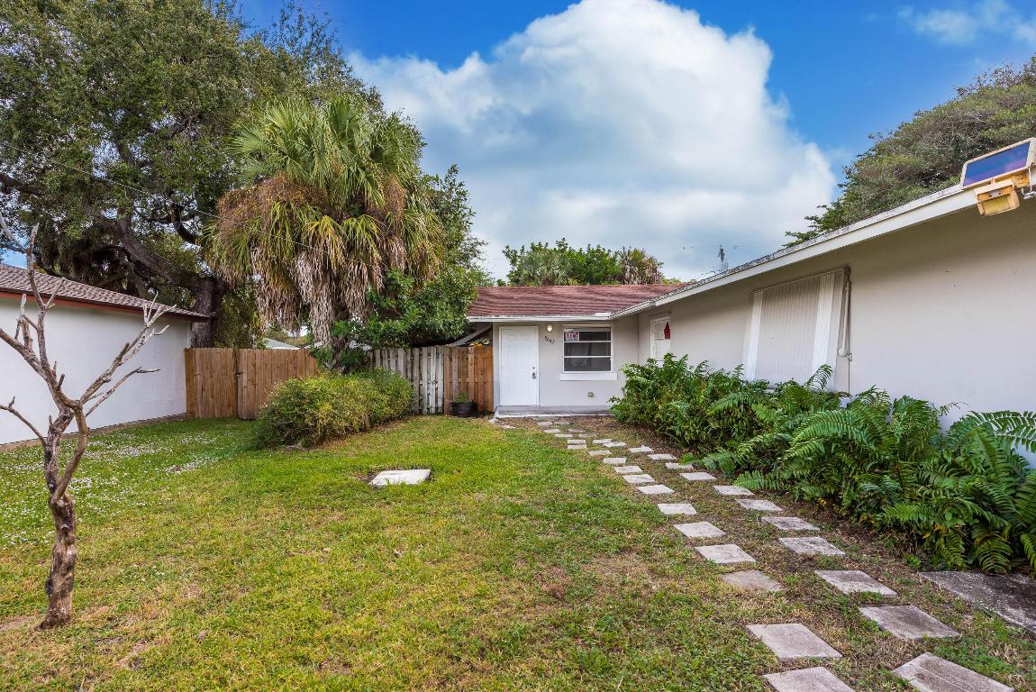 GUETHLE SUB UNREC ON AM-72 - Residential Lease